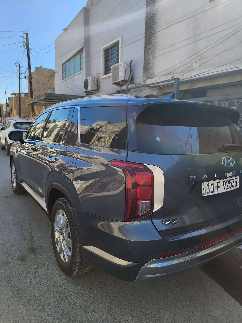 السلام عليكم  
مكلف بالنشر 
بلسايد موديل 24 مواصفاتها فول عدا الفتحة
مرقمه  بغداد حرة التحويل ثاني يوم 
العنوان بغداد _ الأمين الثانيه 
جاهزه للبيع + صور أمريكا + رقم شاصي موجود بالصور اخر شي
السعر 275 وبيها شي بسيط
للاستفسار ***********
