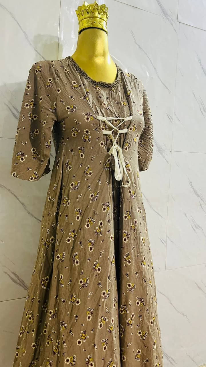 خياطة أم  شمس☀️
تفصيل وتعديل جميع أنواع الملابس النسائية والعبايات داخل مجمع بسماية.
***********
