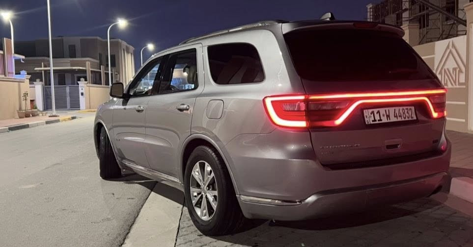 للبيع 
دورنكو 2014 رقم بغداد انكليزي بأسمي 
مكينه وگير جديدات قبل شهرين انشدن المكينه ٣٦٠٠ لادوانس ولا شي حط بانزين عادي وتوكل السياره تبديل جاملغ يمين اثر طخه وتبديل باب خلف الراكب فقط الباقي مكفول موجود فحص المندلاوي تخم تاير جديد ويل مكسيكي شاشه جبيره دواخل جلد ابيض السياره نضيفه جدا السياره محدثه الدعاميه الاماميه والايتات محدثه 21 السياره فور ويل ومشيول تريد ترجعه براحتك السياره ماناقصها شي 
السعر 205 وبيهه مجال كلش قليل مكانها البصرة 
***********
