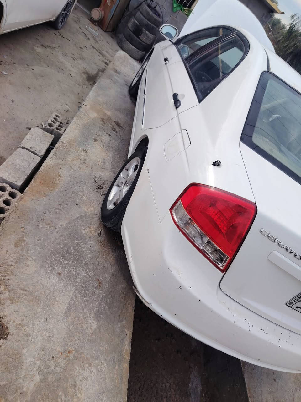 السلام عليكم كيا سيراتو ٢٠٠٨ رقم بغداد الماني سنويه ٢٠٢٨ مكفوله ضربه وصبغ وتبديل فقط البنيد بدون اي دواخل كير مكينه خير من الله حداديه تخم تاير جاهزه السعر ٨٢ وبيها مجال بسيط مكان حله ***********
