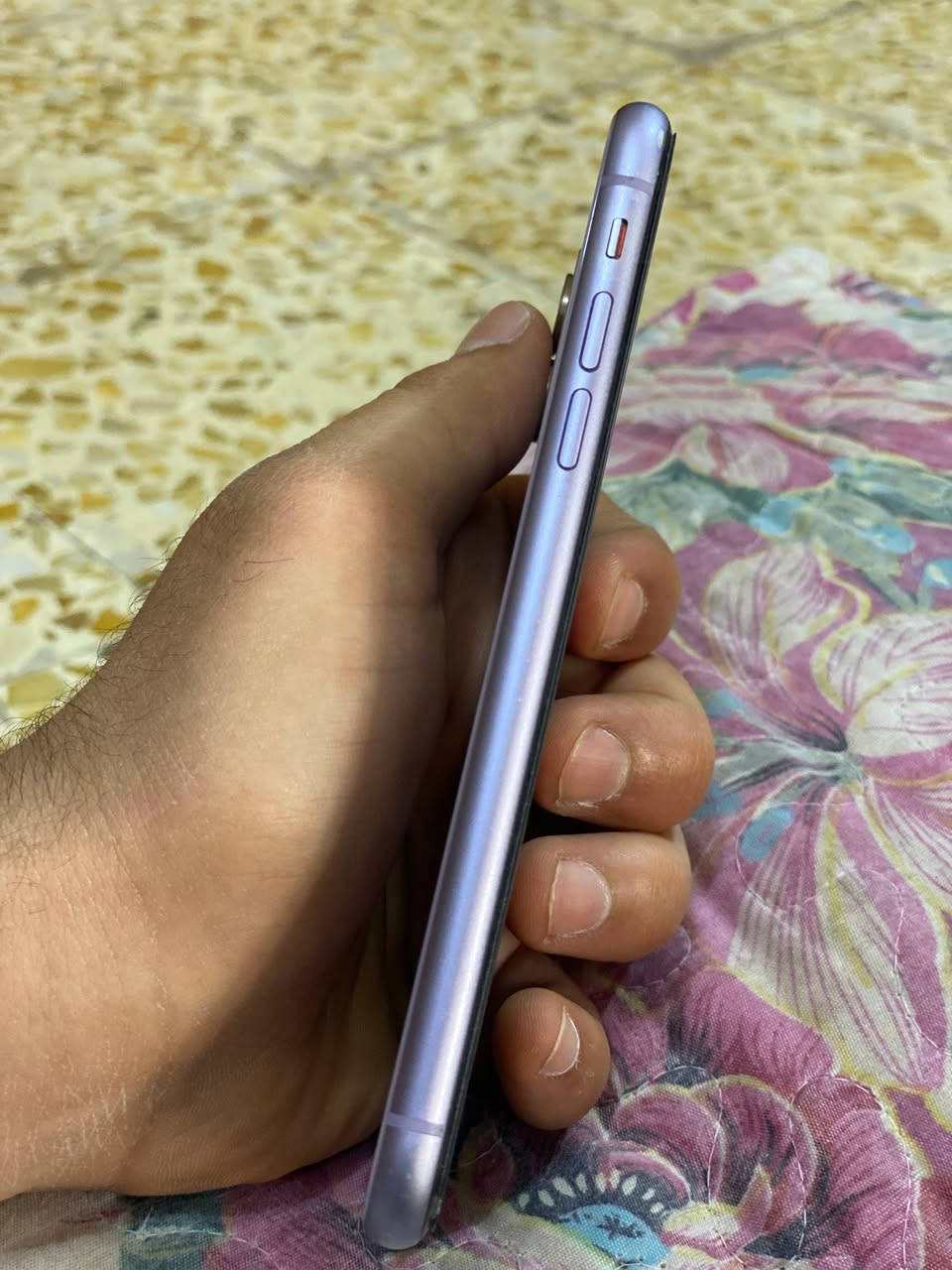 ايفون 11عادي جهاز بلادي مكفول من كل شيء الـله شاهد ما داخل صيانه تصليح مال جناي بطاريه ٧١  
مكان بابل / محاويل / حي الرسول 
***********
