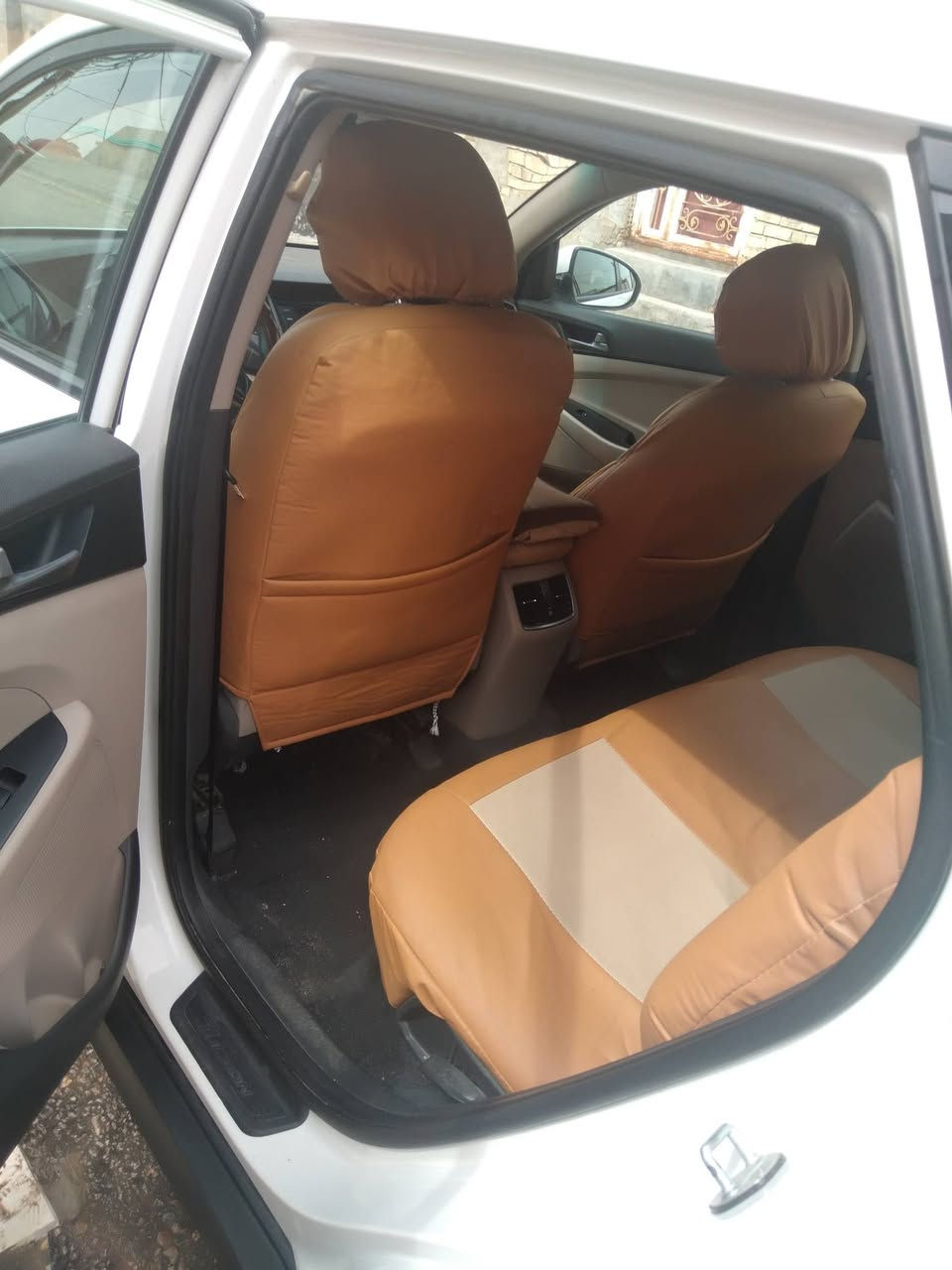 توسان 2018 اربيل 
ماشيه 140 مكفولة 
مكان السيارة نجف - مشخاب  . للاستفسار الاتصال على الرقم التالي ؛***********  
غير متواجد على الفيسبوك
