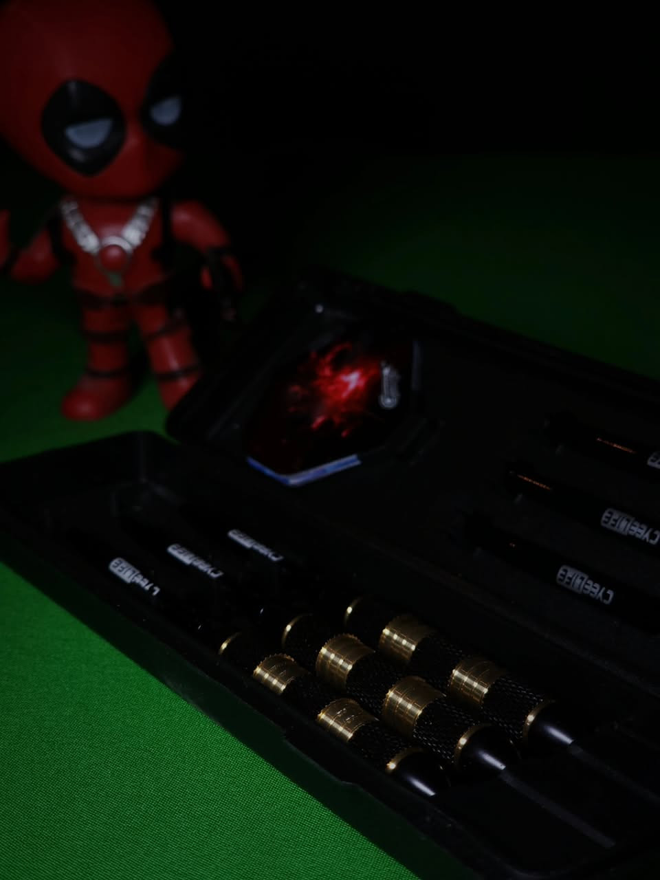 مجموعة سهام CyeeLife الاحترافية ذات الطرف المعدني.
نوع السهام: سهام ذات طرف فولاذي (Steel Tip) مصممة للوحات 
السهام التقليدية المصنوعة من الألياف. 

المكونات: تتضمن المجموعة عادةً براميل، أعمدة ألومنيوم، ريش (Flights)، وأدوات ضبط. 

المميزات: توفر توازناً ودقة عالية للأداء الأمثل أثناء اللعب. 

السعر : 9.000 

للاستيضاح
اتصال ، واتس : ***********
يوجد توصيل
لكل محافظات العراق .. 🚖
