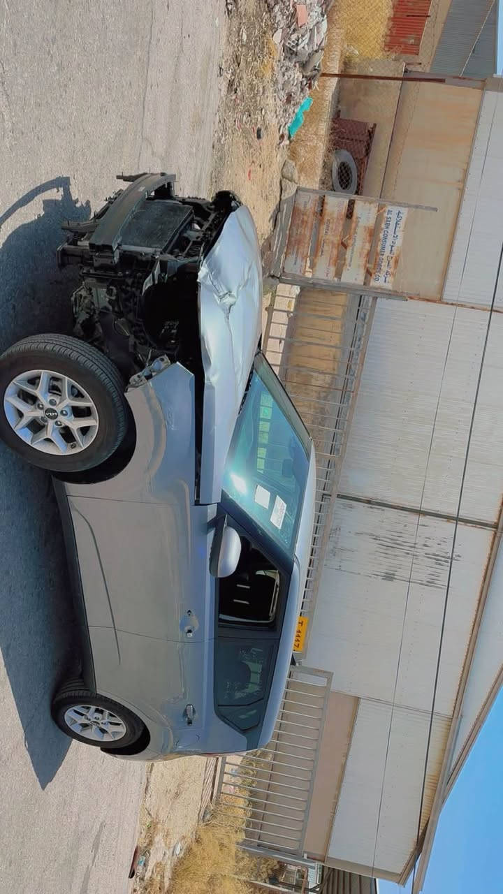السلام عليكم
كيا صول 

موديل 2025 

سياره شغاله ماشيه

مواصفات LX

ويل كب 

محرك 2000 دوش 

سياره موجوده بل الحره 

شاصي كفاله 

لغد كفاله 

السعر 90 بل الحره 

السعر واصل بغداد منفيس بسمك على وضعها 117 ورقه 

رقم هاتف ***********
