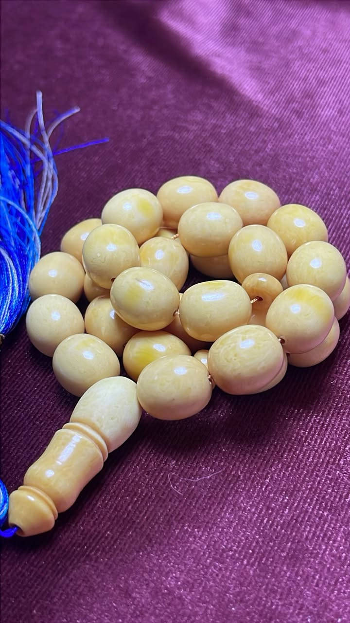 بكلايت محزم صب قديم✨
🔸 جراخة جديدة
🔸 جراخة يدوية بالكامل
🔸 عدد الحبات: 33 حبة
🔸 الوزن: 80 غرام
🔸 مجروخة من قلم قطر 16
للحجز والاستفسار تواصل خاص أو واتساب
📲 ***********
