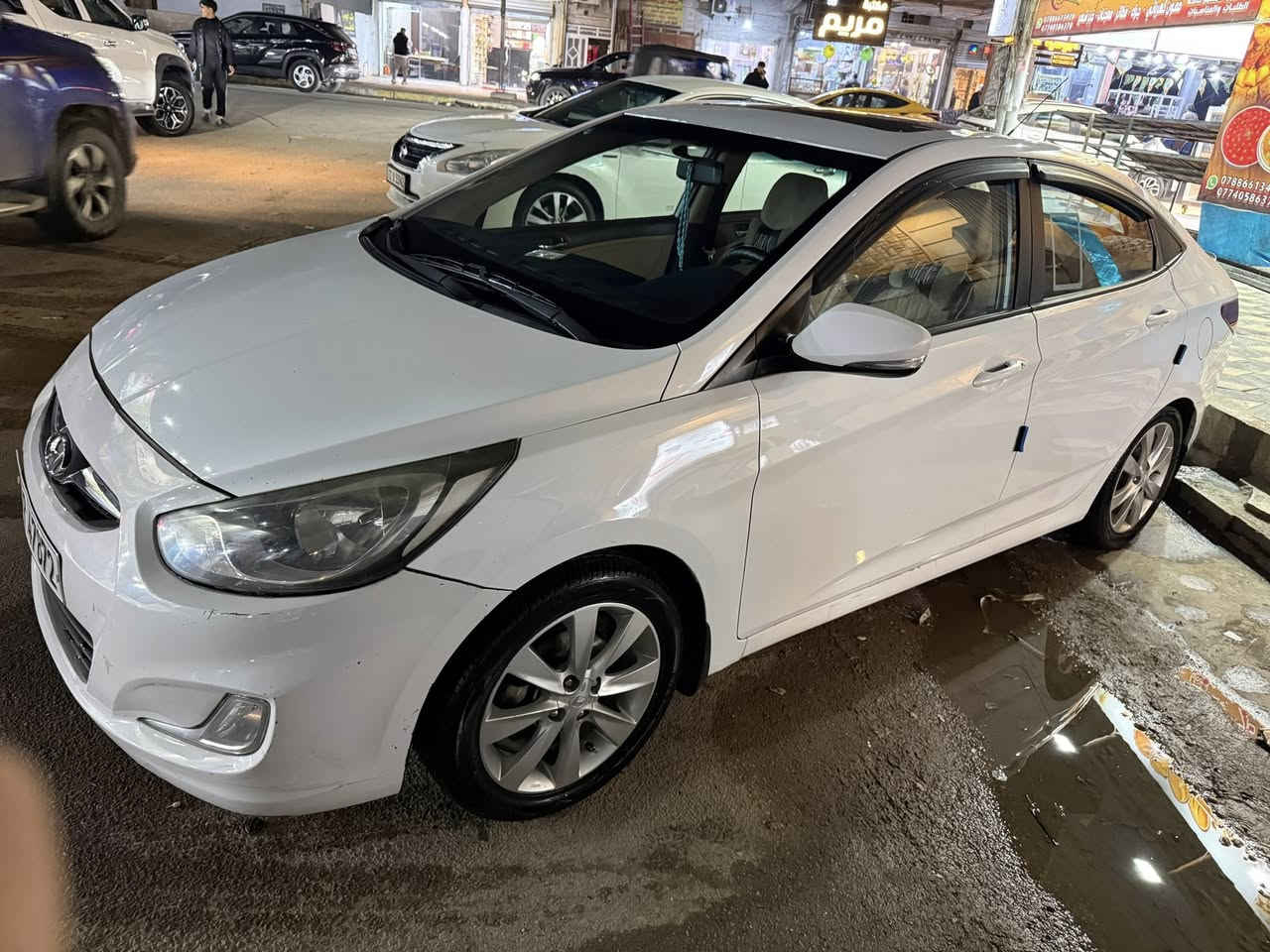 السلام عليكم من رخصة الادمن 
هونداي اكسنت للبيع  2014 خليجي مفولة السيارة ماشية 117 الف مال بيت السيارة ما اطلع بيها و مداريها اي نقص مابيها باتري فيت بام بلكات مجاول كهربائيات كلها جديدة بالاضافة الى تخم تاير جديد سعرها 112 ورقة  يعني 11،200$ سيارة متعبك تاخذها و تدعيلي  عنواني الدورة الميكانيك متواجد من 6-12 مساءاً 
و من 11 الصبح لل 5 العصر بالكرادة شارع النضال 
***********
