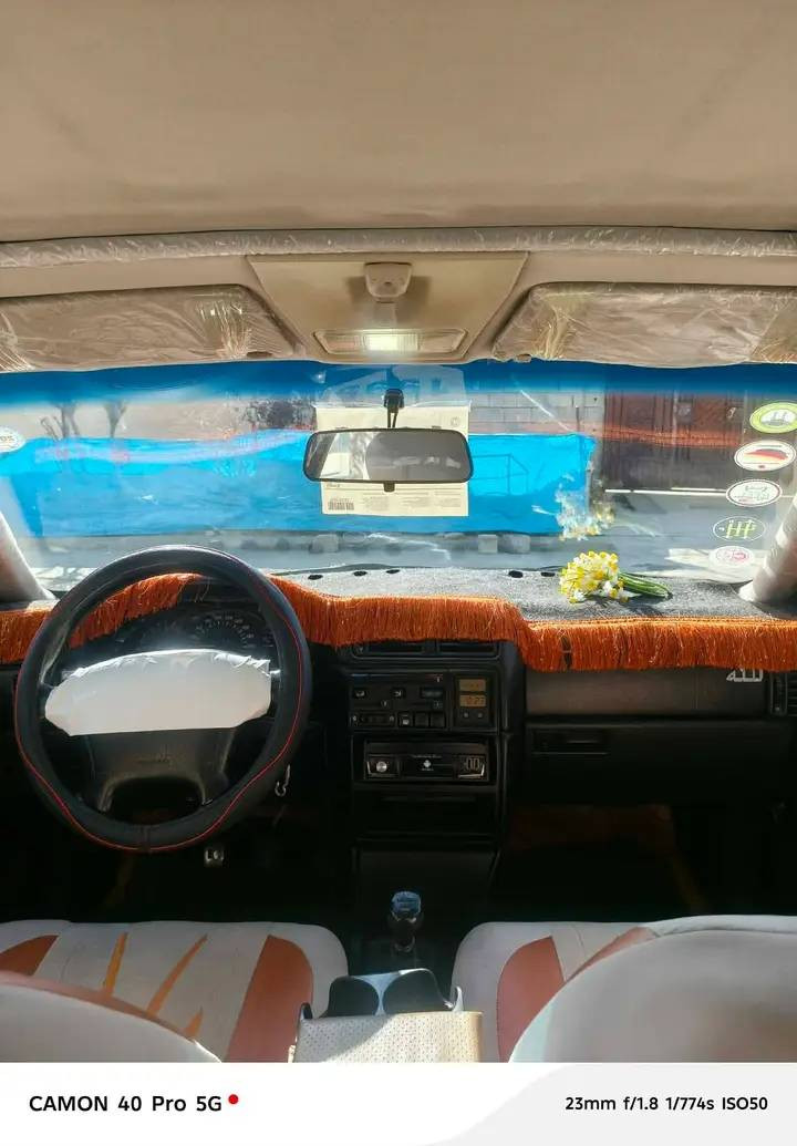 سەلام و عەلیـګم ئەم سەیارەیە بۆ فرۆشـتن مۆدێـل 1995 مەڪینە شانزەیە سەنەوی تاوەڪـو 2030 تازەیـە سەیارە پاڪـە .

ژ.***********
