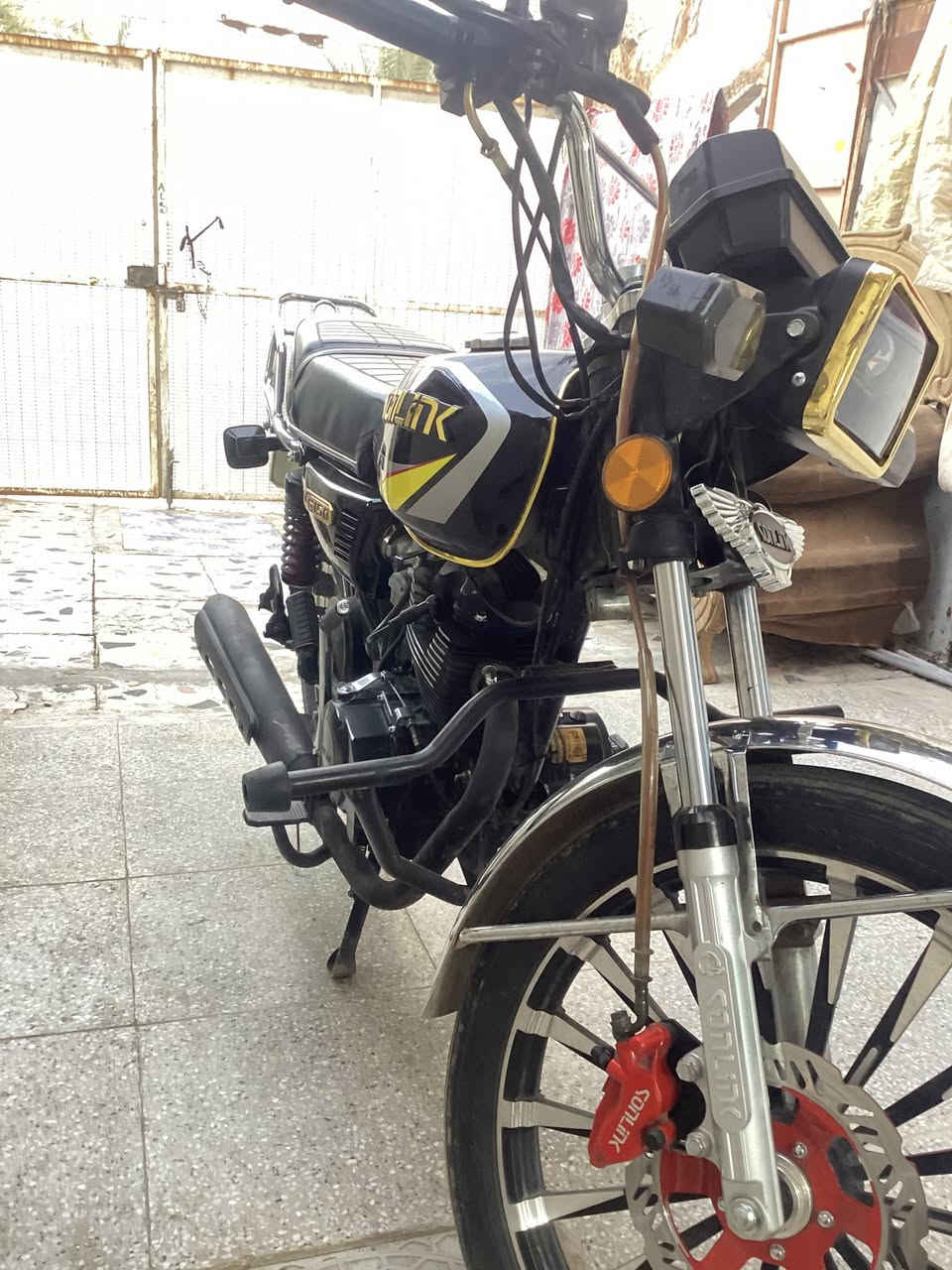 دراجه سونك نضيفه مابيها اي نقص مكينه ناعمه صوتها ناعم  ودراجه خير من الله اوراقها كامله 2024 مكاني بغداد الشعله الرقم *********** سعرها 650
