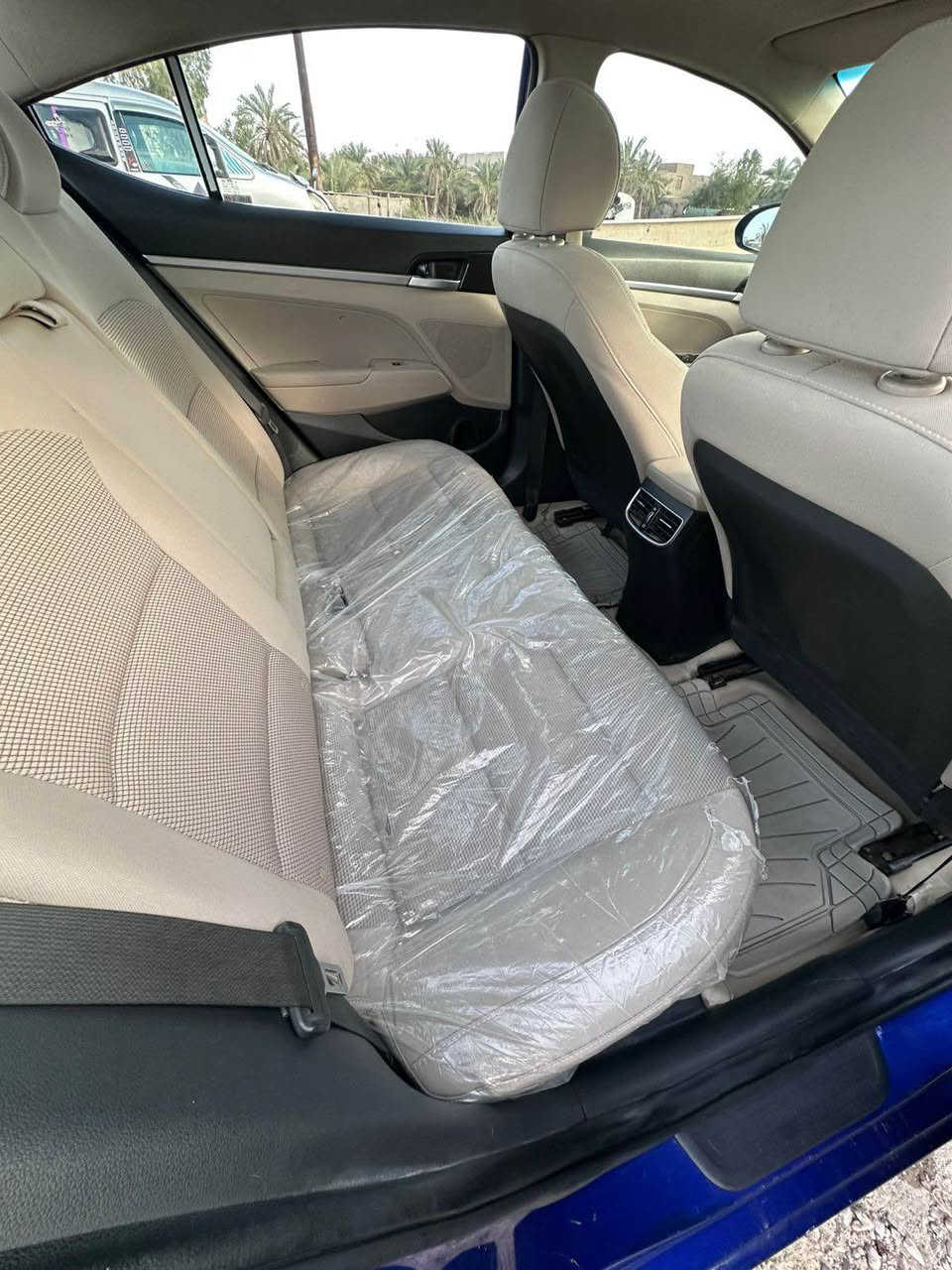 النترا 2020
خليجي 
فول مواصفات 
فتحة 
شاشة
كامرة 
فول تحكم ستيرن
ثلث أنظمة قيادة 
رادار امامي خلفي
مرايات كهربائية شفط 
مكينة 2000 دوش 
دواخل بيجية 
ويل خليجي 
السيارة حرة صاعدة هزة 
السيارة كفالة عامة من كلشي بدون نواقص 
*********** البصرة, العراق
