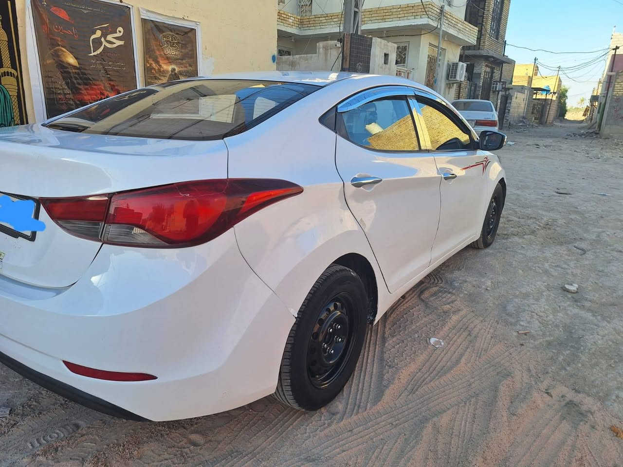 النتره مديل 2016
خليجي 
رقم نكليزي وهزه جديده
مكينه 1800
حداديه 100٪
تخم تاير 
غرفته مدوشمه 
كير ومحرك بشرط 
تبريد ثلج 
بيه جاملغ خلفي. ورش حزام 
الاستفسار اتصل ع رقم مكلف بنشر 
***********
