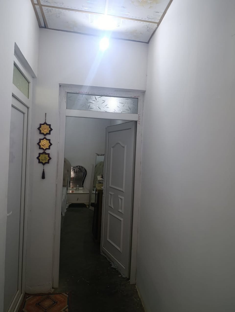 🏘🏘بيت للبيع ديالى خانقين / بختياري شارع العصائب مساحة 100 متر فرع صب 
طابق وربع 
طابق الاول 
1 غرفة نوم واستقبال وصالة داخلية ومطبخ ومجمع صحيات 
طابق الثاني 
1 غرفة نوم 

السعر / 25 مليون بي مجال 

للأستفسار اكثر اتصال بالارقام فقط 
***********
***********
مكتب فريا موفق للعقار

