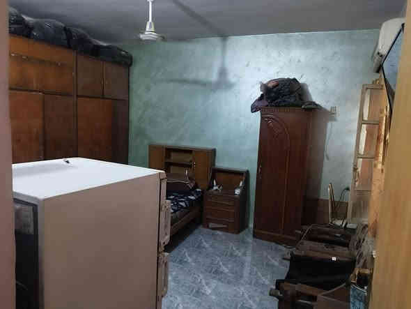 السلام عليكم دار للبيع المساحه 65 بناء قاط ونص فرع مصور اربد قريب الشارع عرض الشارع  7 امتار السعر 95 وبي مجال اتصال رقم الموبايل ***********
