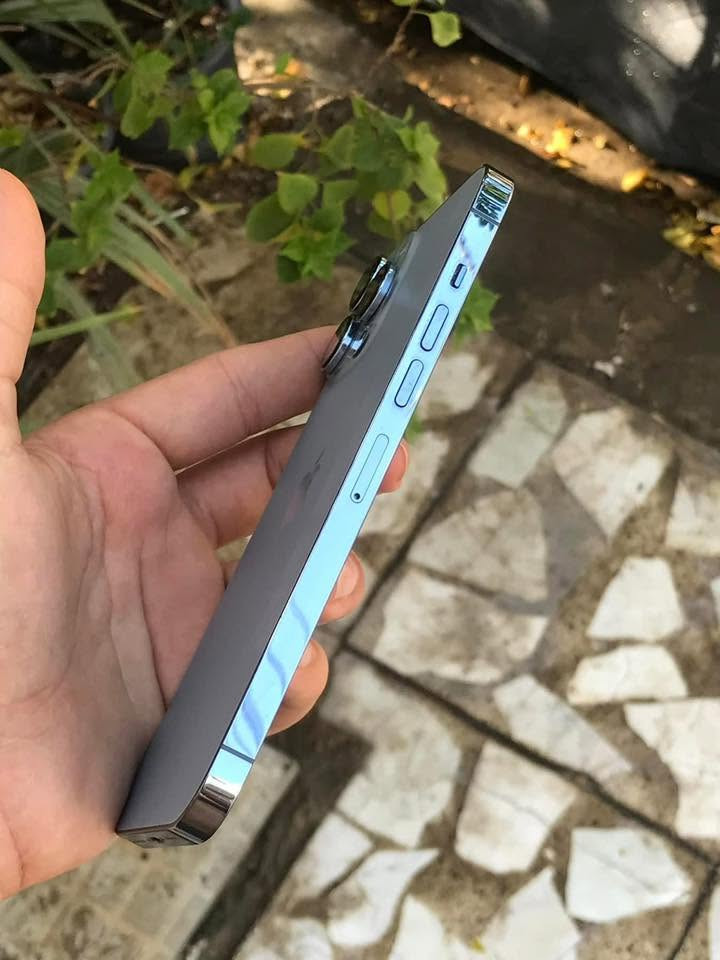 ايفون 13 برو ماكس
13 pro max
الذاكرة 256G )
البطارية75% بلادي ومكفوله

وتر بروف  ضد الماء 💦
لون بحري
تك سيم كارت خط واحد🥇
وكاله اصلي نموذج M امريكي ⭐️
 مع كتاب وصل ضمان من شركة حوى❤️‍🔥
الجهاز تفحصه يلا ابيعه خدش واحد مابي كله بلاد ومضمون

تواصل *********** وتساب
سعرة 700وبي مجال
