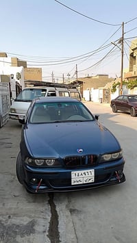 بي ام 530i • ٢٠٠١ • دواخل كريمي