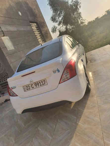 سلام عليكم نيسان صني 24 مصري خليجي رقم اربيل  سياره بيه باب سايق وشوي  باب لخلفي مصلح ضربته مو قويه بتكتك   ولمواصفات معروفه  لصني وكير ومحرك عل وضع لشركه كفاله برغي مامفتوح ماشيه 47 الف ماخذه زيرو عل يدي سعر 125 بيه مجال قليل تواصل ***********
