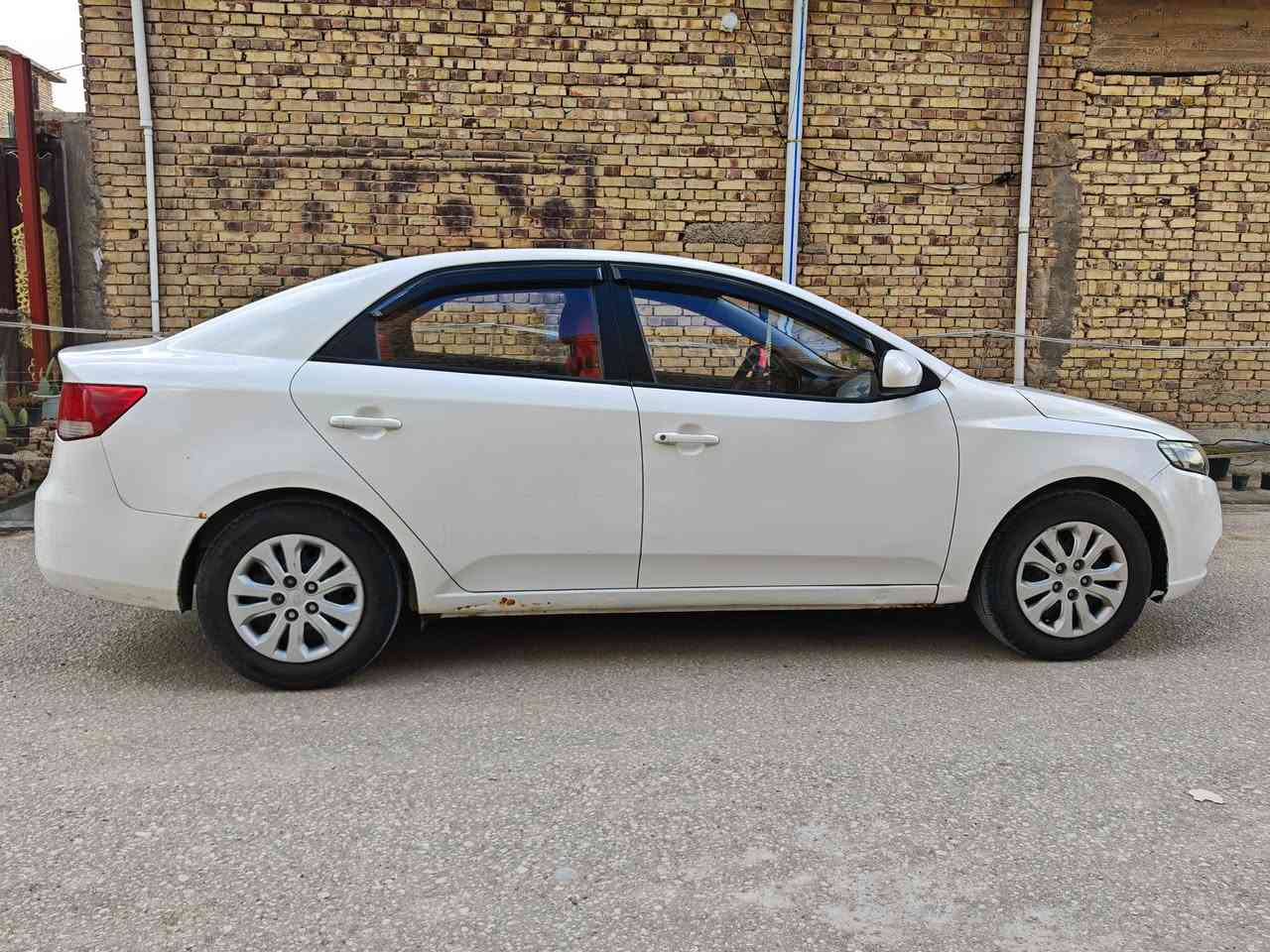 للبيع بسعر 97 وبيها مجال
كيا سيراتو خليجي 2012
مكينة 1600
السيارة حلوة ونظيفة، مكينة جديدة ومكفولة+ كفالة الگير ومنظومة التبريد والتدفئة
تخم تاير جديد
حدادية نظيفة
رقم بابل الجديد وسنوية بسمي لل2030
مكفولة من الحادث + بيها رصعات وخدوش بسيطة+ رشات صبغ 
.
مكاني الديوانية قضاء عفك.
***********
