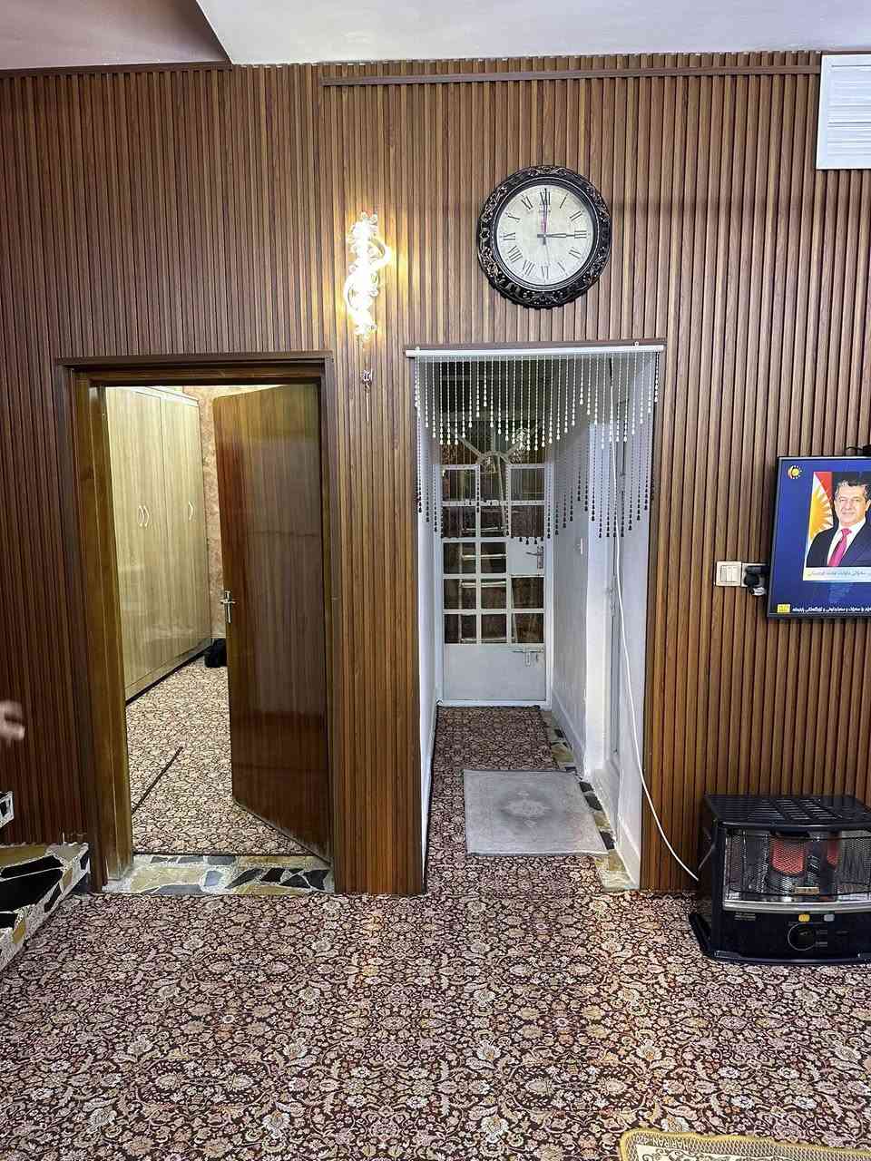 مشتمل بناء نظيف للبيع 🧿
موقع … شارع فلسطين محله 504 حي المستنصريه 
🛑 المساحه الكليه : 100 متر 
🛑 الواجه : 6 متر 
🛑 النزال : 16،16 متر 
🟧يحتوي في الطابق الارضي صاله ومطبخ وخدمات وغرفه نوم والطابق الاول غرفتين نوم وخدمات 📌
اي عقار حابين تعرضو للبيع او للايجار ارسل تفاصيل العقار ع الارقام الموجود وبلنسبه لطرق العرض عدنه تطبيق عقاري وترويج مستمر لجميع العقارات وتدللون 
‎(شركه الجبل للعقار)🪬
***********
***********
