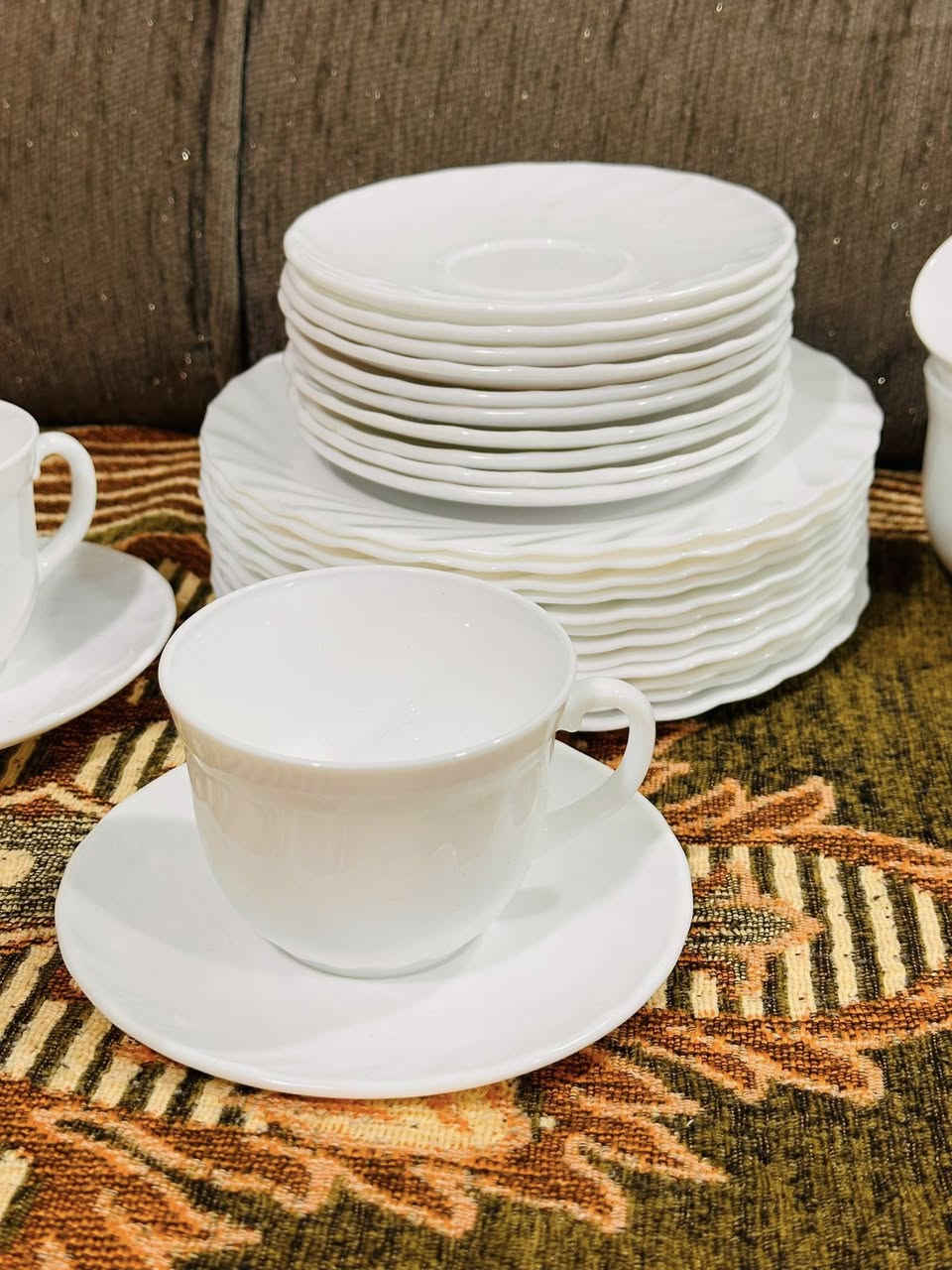 سيت فرنسي مختوم لوك غير مستخدم مكون من
12 كوب
12 صحن كوب
12 صحن كيك
يوجد توصيل


**إذا كنت صاحب هذا الإعلان وتريد حذفه لأي سبب، رجاءا أرسل رسالة إلى الدعم الفني**