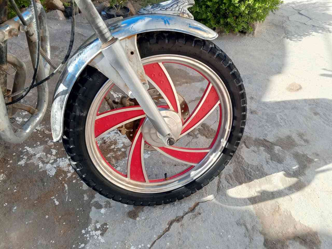 تايموته 15 اوراق اصولي مكفوله كهربائيات شغاله بريك جديد ضفيره جديده.  دراجه تخبل الله شاهد سعر 325 نهايتها ***********
