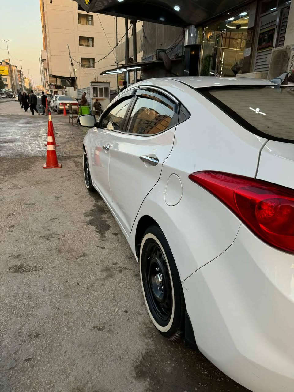 السلام عليكم بيع ومراوس انتره موديل 2014بيه بابين مصبوضات مكاهن مكينه 1600سياره جازه من كلشي مكان نجف *********** السعر 115وبيه مجال قليل
