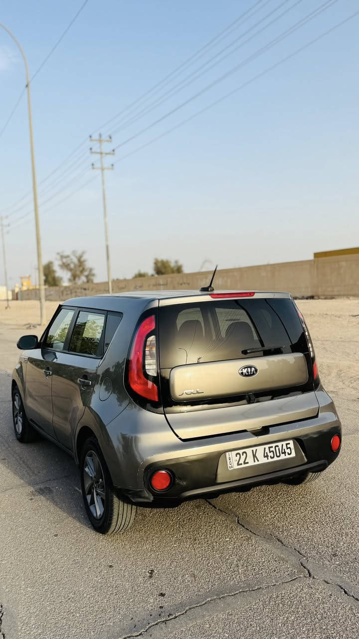 كيه صول مديل 2017 وارد امريكي
مكينه 1600 GDl
بيه صبغ 3قطع والباقي كفاله 
ماشيه 61الف 
رقم اربيل بسمي سنويه لغايه 2030
المواصفات 
تحكم ستيرن 
قفل سرعه 
كامره دوار 
شاشه 
السعر (118$)
***********
البصره
