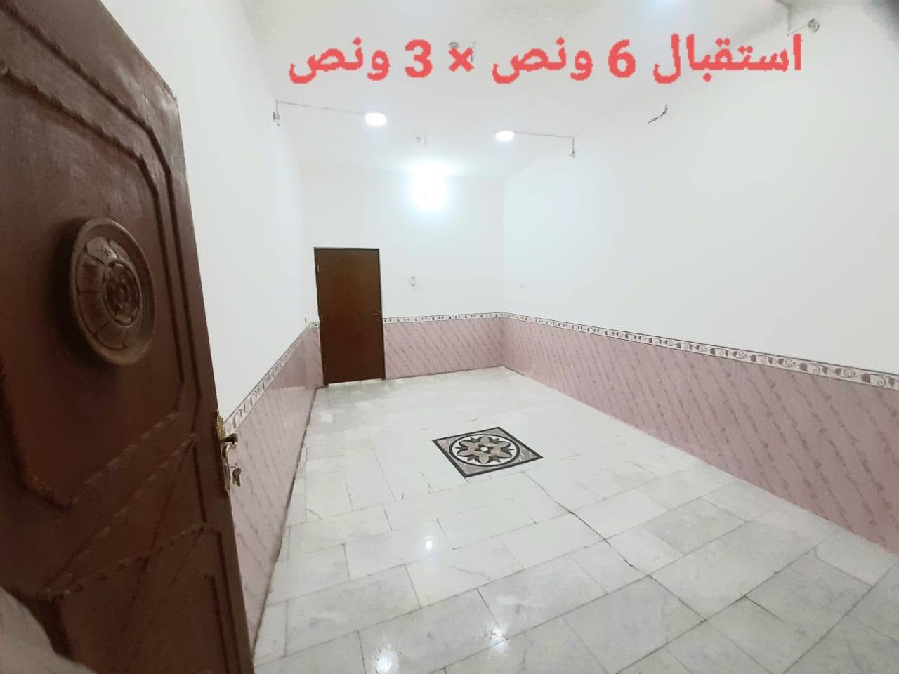 بيت مساحة 175 متر
منطقة المشتل على شارع رئيسي
طابق واحد
يحتوي أستقبال وغرفة كبيرة وصالة ومطبخ وحمام داخلي وخارجي وكراج سيارة وحديقة اتصل ***********
