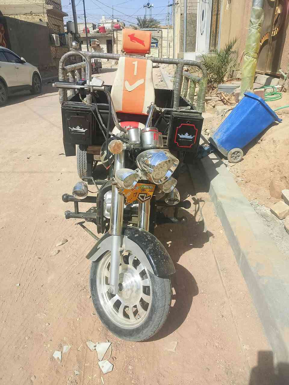 ستوته للبيع السنويه مستلمه بس الرقم ما منطينياه مكان حي الميلاد موديل 2020 رقم الدراجه انجليزي رقم الموبايل ***********
