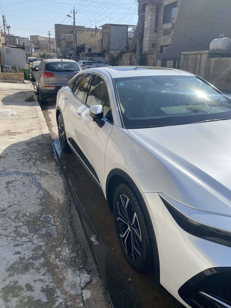السلام عليكم للبيع كراون هايبرد 
موديل 2023
ماشيه 51 

المكينه 4 سلندر 
العنوان بغداد حي العامل
***********
