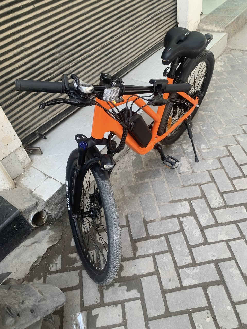 بايسكل شحن بطاريه لثيوم اخو الجديد سرعه 40 السعر 400قفل الشراي يتصل ***********

