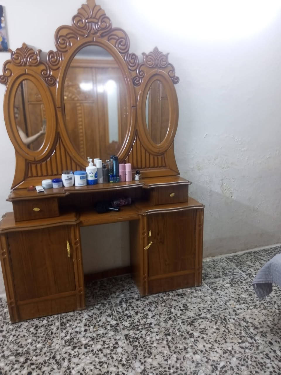 سلام عليكم ورحمه الله وبركاته
غراض بيت للبيع لغرض السفر 

غرفة اخشاب عراقية صاج ست ابواب وملحق

جرباية-كومديات

ميز مراية

جزامة أحذية

زاويا

كنتور 6ابواب 

دوشك جرباية

نظافة 90٪

نقص فقط يدات مجرات

وجامه وحده صغيرة للكومدي

بلازما حجم ٦٥سوبر امبريال 4K سينمائية تحكم ماوس دبل ريمونت +مضخم صوت لثلاثة فئات قياسي وسينمائي وعادي

دقة فول أعلى دقة فوق ال1480

انترنت برامج كافة تنزيل وهواي ميزات بيها 

كارتونتها موجودة وحتى ليبلاتها بيها بعدها جديدة

للعلم الغرفة والبلازما مصار ٦اشهر على مشتراتهن 

الغرفة ب٦٥٠للعلم الله شاهد ماخذها ب٨٥٠

البلازما  ب٦٥٠ وهم الله شاهد ماخذها ب٩٠٠

بيهم مجال حگ الجية عنوان حي العامل الاستفسار خاص او واتساب ***********

***********
