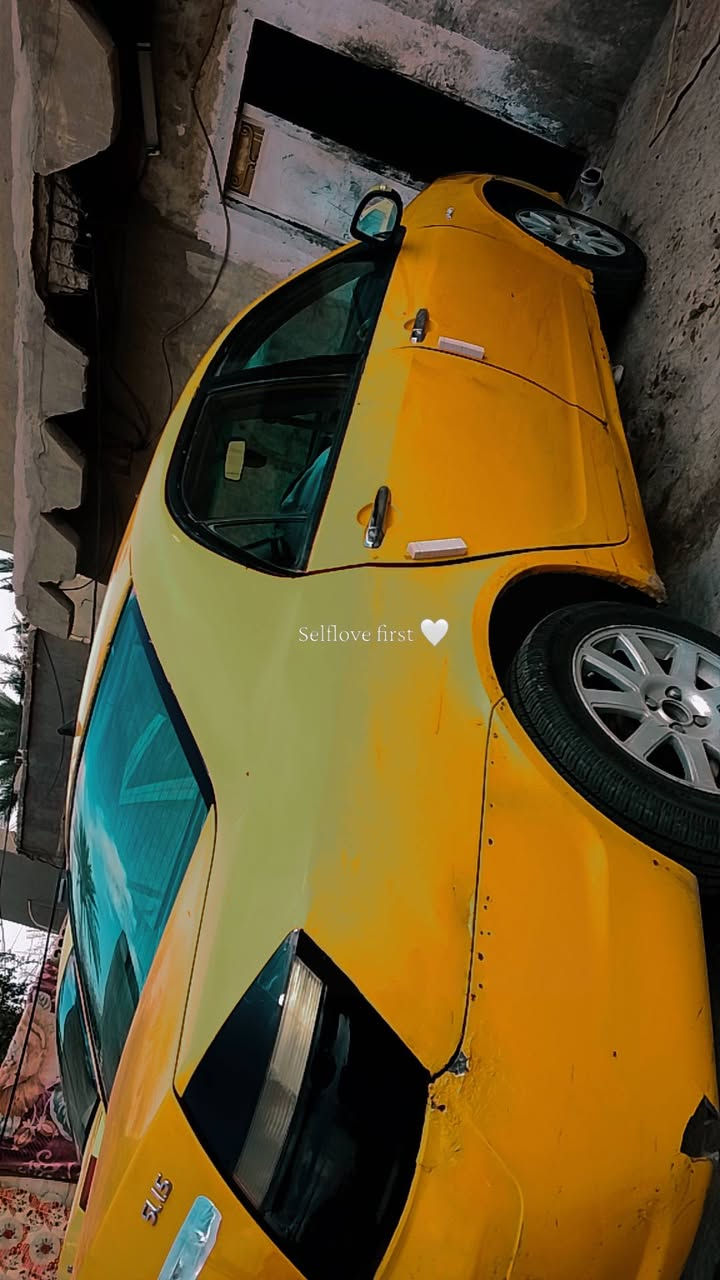 جيلي موبل 2013
#سياره نضافتها 80 /100
#حداديه جديده 
#كهربائيات 
#لايتات زنون 
#مكينه ديهاستو  اتو ماتيك 
#تخم تير. جديد
#سنويه لغايه 2025 
#خط وبحث مصفره 
#مكانها الديوانيه /📞***********
#السعر 28 بيها مجال حك جيه فقط
