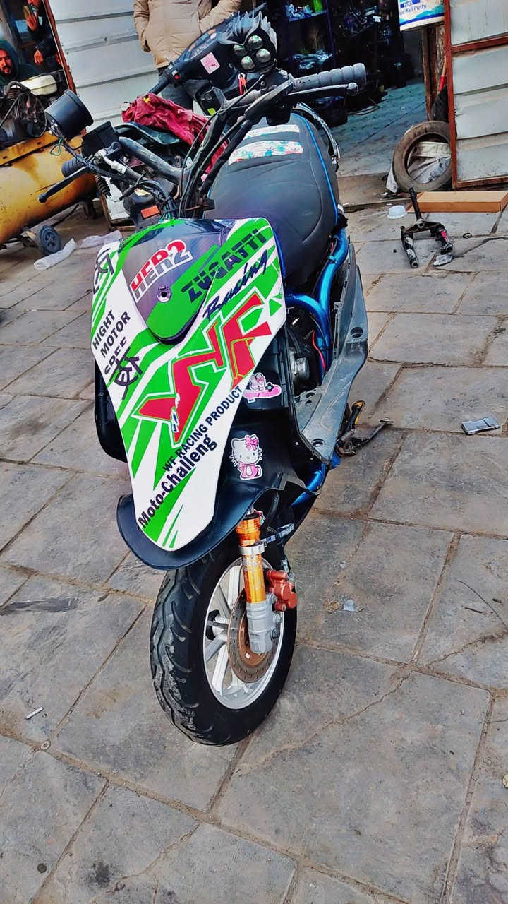 سلام عليكم ماكس عدلة مال لعب دراجة تعمير جديد من تاير لتاير كلة جديد بوشة 55 كور مال رمبة ورولة مال رمبة مكينة خرسة كلجات رياضي صدر رايديهة ب600 وبييهة مجال ***********
