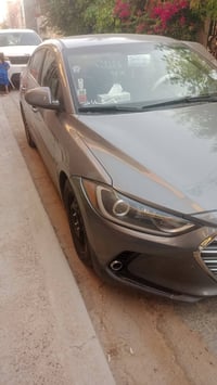 اللنترا 2018وارد امريكي السيارة داخلة گلين بس هنا صار بيها حادث بنيد و...