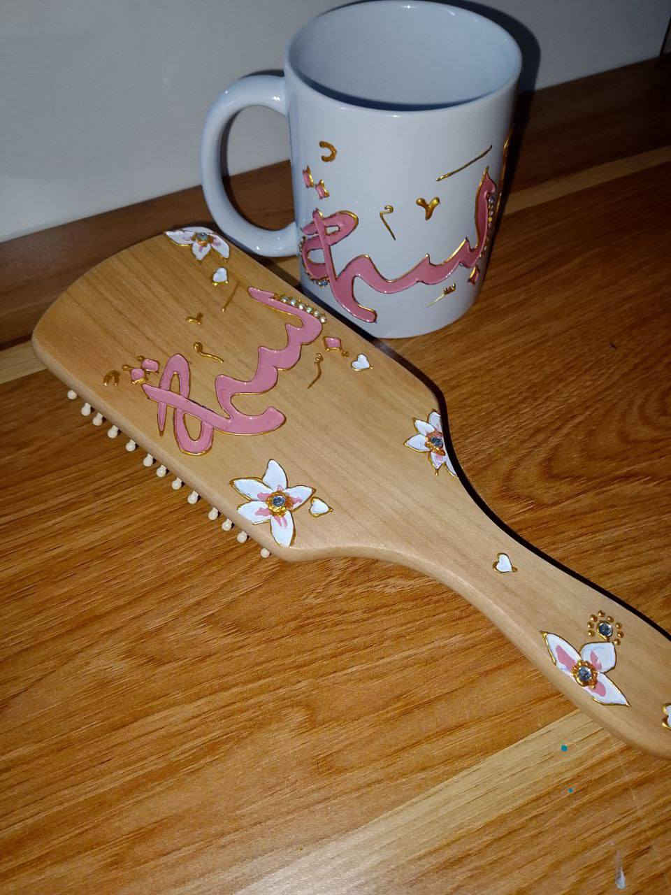 كوب وفرشة شعر
#اكسبلور
#ديالى
#الخالص


**إذا كنت صاحب هذا الإعلان وتريد حذفه لأي سبب، رجاءا أرسل رسالة إلى الدعم الفني**