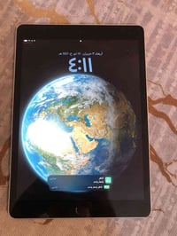 ايباد 9 ذاكره 64 ويا الشاحنه اصليه وقلم ذكي اتصل وتدلل 07806920413