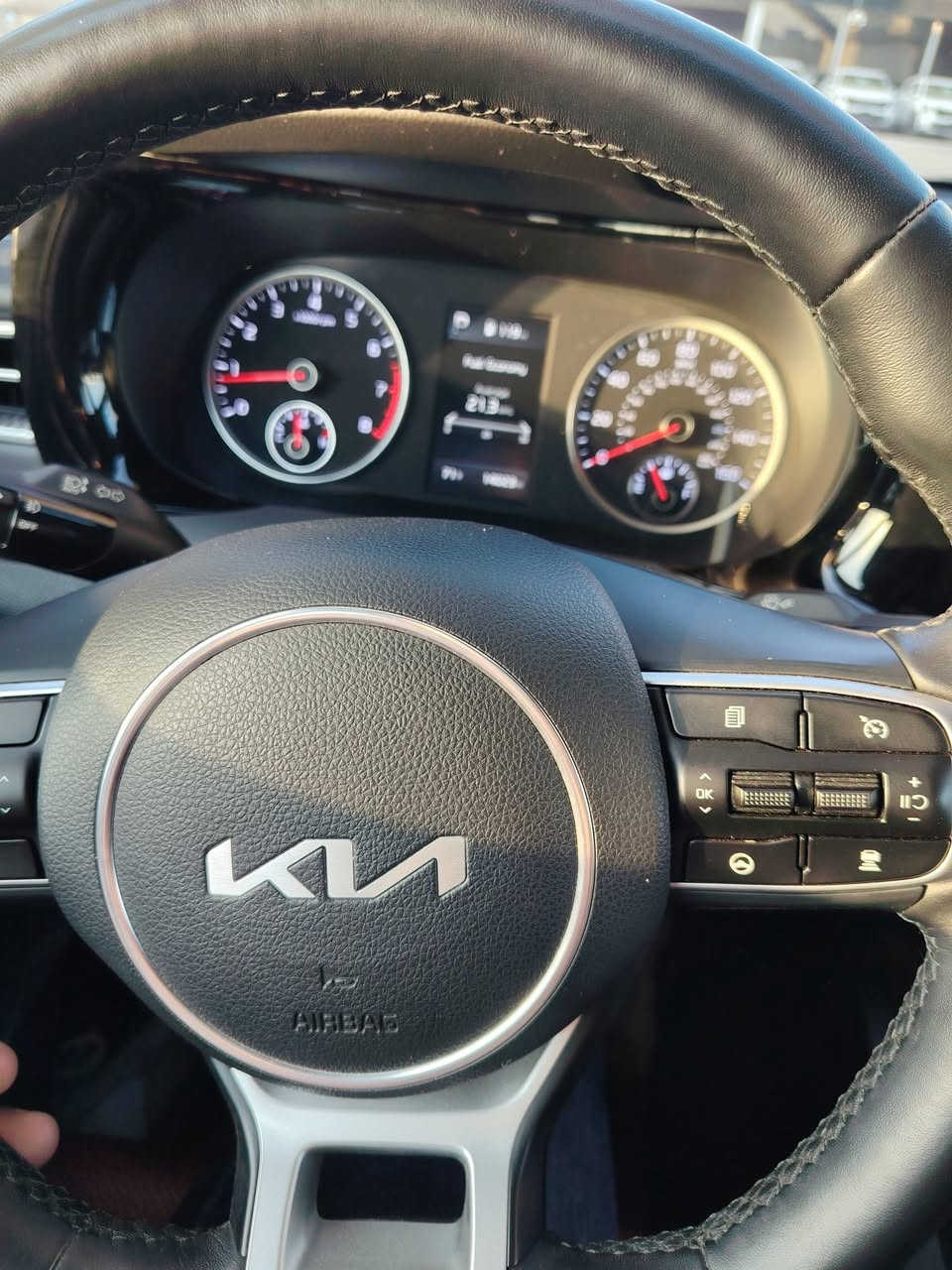 السلام عليكم سياره كي 5 فايف موديل 2024 دخول جديد مرقمه السياره بسمي  حادثه ربع جاملق الخلفي فقط مابيها ايحادث بعد  وصور الحادث موجوده  ماشيه 14 الف   الرقم ***********
***********
الشراي يتصل
