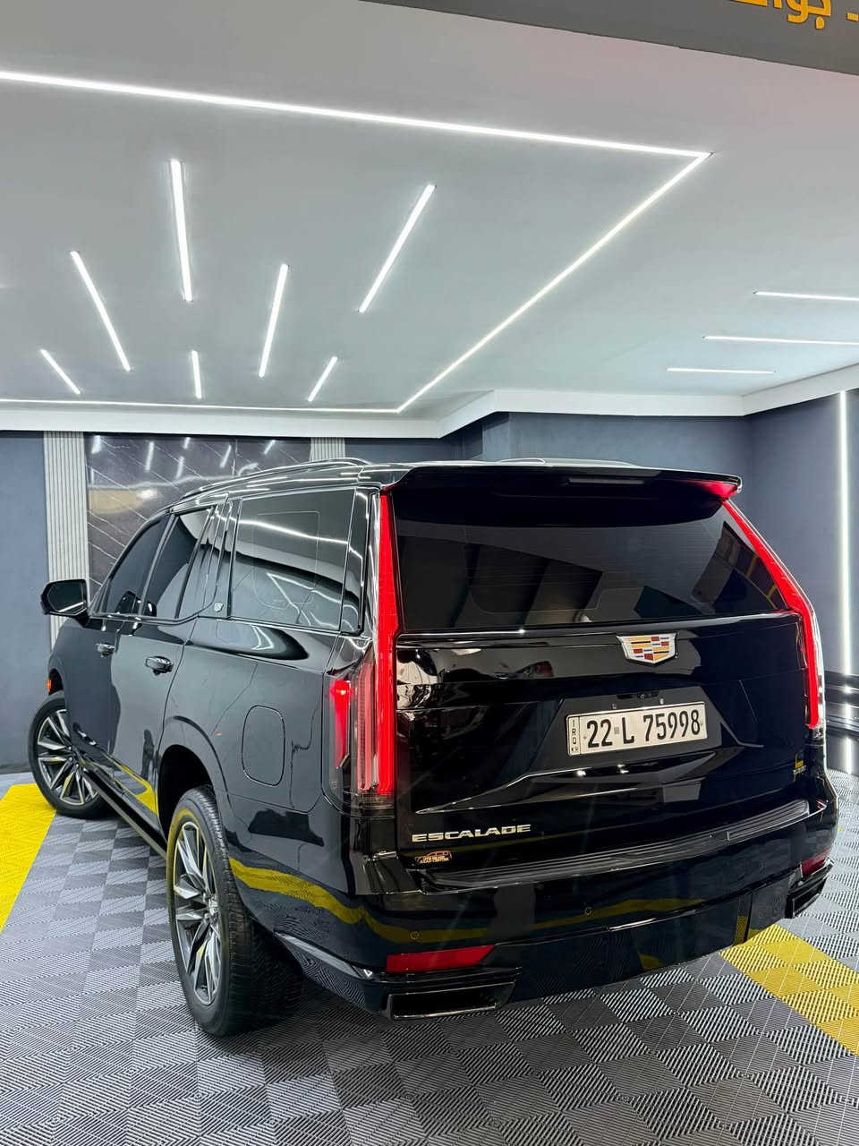 ‎ vip كاديلاك اسكاليد (2023)شركة المنصور  خليحي 
‎  فول فول مواصفات 
‎خليجي وكالة المنصور وبعدهه بالضمان دولي بصمتين   
‎مكفولة كفالة عام
ماشي  60 الف 
 -------------- 
‎سيارة كلش كلش حلوة نظيفة مرتبة جديدة 
‎مكفولة من كل كلشي
‎محرك كير بشرط مامفتوح 
‎كهربائيات وتبريد تدفئة كلها بشرط 
‎دينار مصرف مابيها ٠
‎نظافة السيارة ٪؜١٠٠

‎مكان سيارة سليمانيه   
‎رقم تلفون
📞***********📞
                                                            سعر 780$
‎المواصفات ⚔️⚔️⚔️

‎تشغيل عن بعد
‎36 سماعة 
‎سقف بانوراما 
‎‏‎5 كاميرات
‎‏‎5 بصمات
‎فور ويل
‎كشن رجاج 
‎دوسات كهرباء 
‎داتا شو 
‎بانوراما 
‎سقف.شامو
‎داخل مشيميشي
‎لايت زنون عالي ناصي عدسات
‎‏‎4 شاشات بالدشبول والسقف والكشنات
‎تحكم بريك 
‎جنطه ذكيه جلاق
‎رادار تحديد مسار
‎رادار خلفي
‎رادار امامي 
‎رادار جانبي 
‎كشن تدفئة وتبريد سايق وراكب
‎كشنات امامية تدليك
‎كشنات خلفية تدفئة
‎مري شفط 
‎اشارة بداخل المراية
‎كشنات جلد  
‎علامة كاديلاك ضوئية بالدعامية الخلفية
‎الكشنات كهرباء 
‎ذاكرة ميموري ستيرن وكشن
‎قاصه 
‎ويل ٢٢ بلادي 
‎بااختصار السيارة فول للاخير 
🛑🛑🛑🛑🛑🛑🛑🛑🛑🛑🛑
‎السيارة كفالة عامة بدون صبغ بدون شخط بدون رسعة 
‎تاقم تايرات جديدة 💯💯
‎السيارة جديدة ابد مابيها نقص 
‎مكان سيارة سليمانيه   
‎رقم تلفون
📞***********📞 السليمانية, العراق
