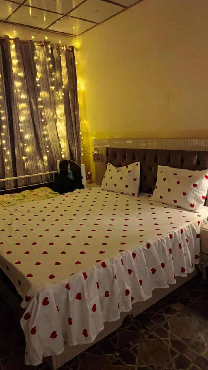 السعر 200 قفل    تنباع كل قطعه وحد   اي استفسار وتساب  ***********
