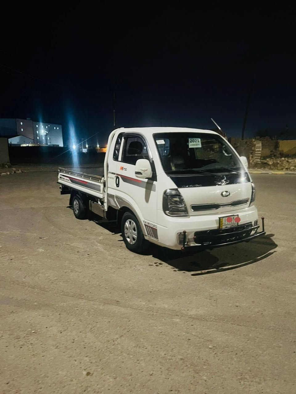 يوجد. كيا حمل موديل 2021
-صلاح الدين سنويه جديده 
-كير محرك شاصي كله بل شرط.. .
مكفول كفاله عامه.
ماشيه 93.km
تحكم ستيرن .
حساسات.
- تخم تاير جديد .
السياره جاهزه من كلشي..
-تبريد ثلج ❄️
مكان السياره صلاح الدين بيجي..
للاستفسار.‏‪***********‬.
