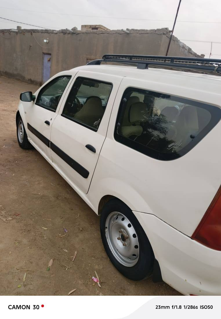 رينو سبعه ركب موديل عشره سياره حلوه ونضيفه رقم واسط محرك جديد كير شرط رقم نكليزي بسمي سياره جاهزه ماعيزه شي سياره ماخليت عليه شي رتبته عل ايدي مصفره هيه وقرامات سياره اجره ومصبوغه بيضه بسنويه ابيض مصفر سعر 57وبيه مجال وترهم مروس حسب القناعه ستفسار عل رقم ***********
