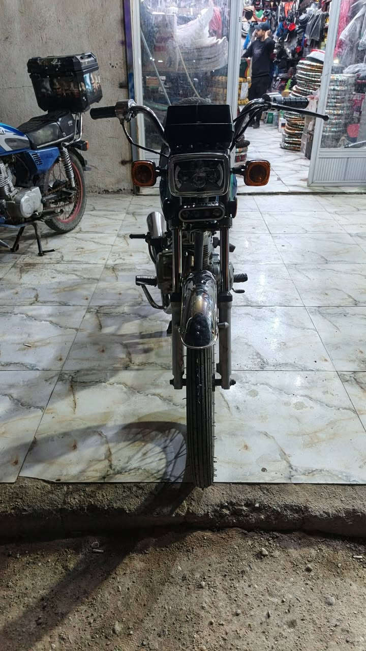 بصره ام قصر
دراجة للبيع ادوات سعر 350 وبيها مجال ***********
