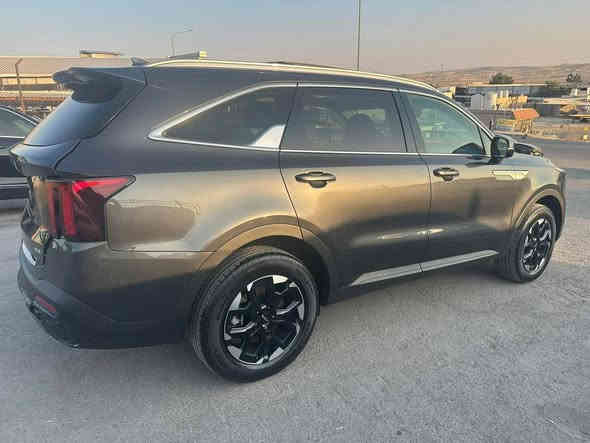 سورنتو ٢٤ وارد امريكي فول مواصفات عدا بانورما ٤ سلندر محرك ٢٥٠٠ gdi
السعر ٢٧٠ رقم الهاتف ***********
