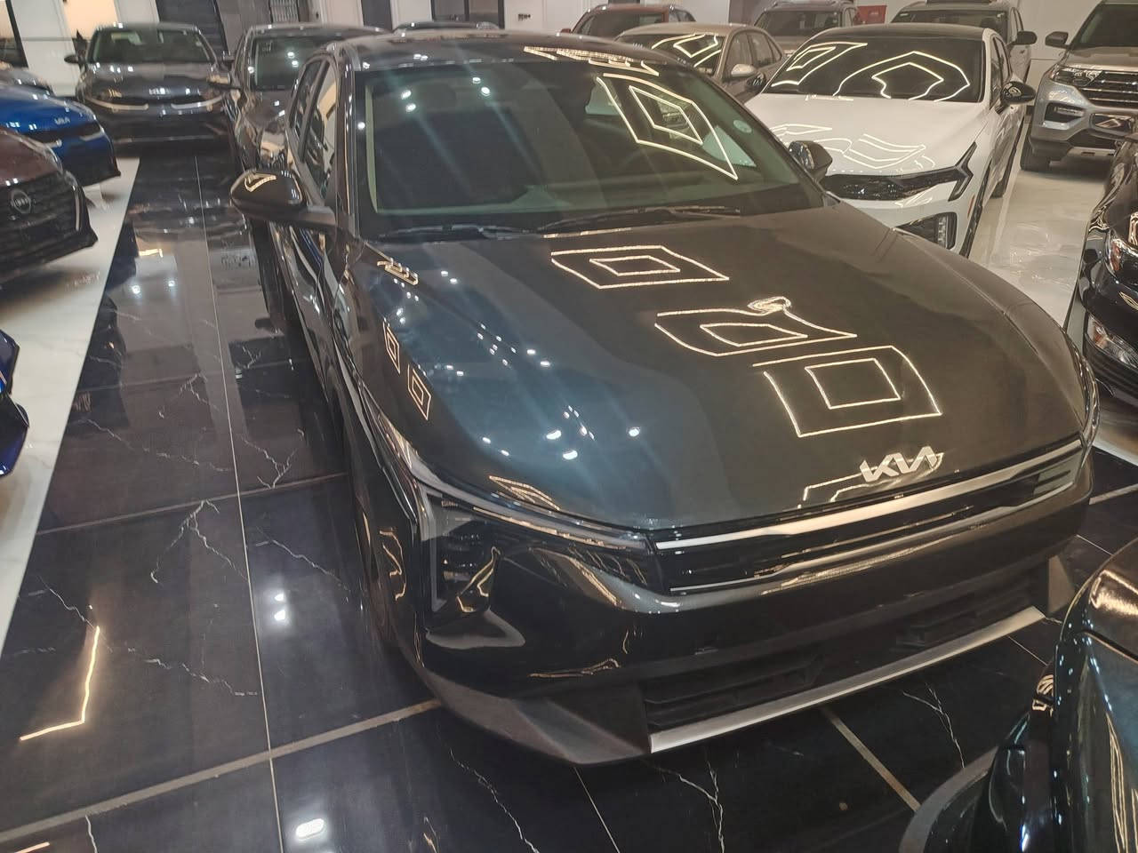 كيا k4 موديل ٢٥ مواصفات LX بصمة ويل كب اشاير بالمري رادار نقطة عمياء رادار امامي كامره تشغيل عن بعد صبغ حافة البنيد فقط بدون ارباك شواصي كله سليمة تبريد بلادي السيارة  كله ليبل واحد ماشية ٣ الف ميل مكانه اربيل تترقم فقط شمالي تكلفة الرقم ١٢ ورقة لمعرفة السعر اتصل *********** واتس اب صور الحادث داخل الننشور
