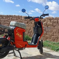 دراجة شحن للبيع ثلاث بطاريات نضيفه بريكات بل بكان صويج بصمه عن بعد الا...