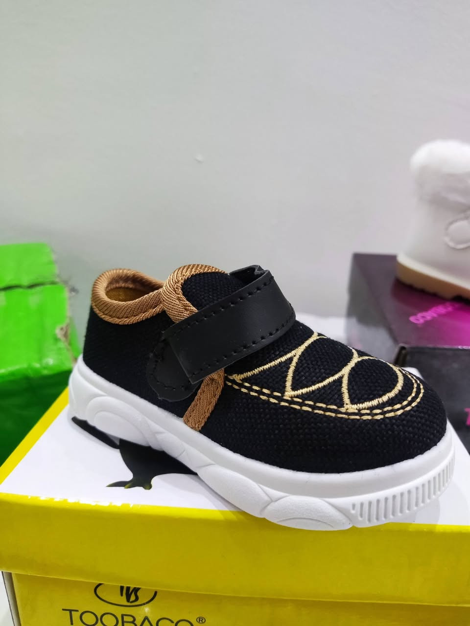 ئەم سێ جۆری پێڵاوی منداڵانە بەردەستن
قیاسات بەردەستن
گەیاندن بەردەستە بۆ هەموو شارەکانی کوردستان
تکایە نامە بنێرە یاخود بەواتس ئاپ پەیوەندی بکە
***********
