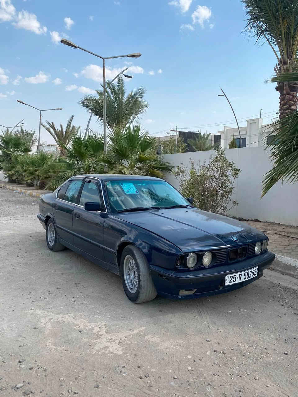 سلام عليكم bmw 525  1989 محرك 525 كبس كير عادي رقم كركوك سنويه جديده  شرط تحويل او وكاله  بطاقه بانزين موجود كير ومحرك شرط تبريد نقص بس كومبريسر تخم تايرات جديده كهربائيات جاهزه سياره بدون ضربه او خياس مصبوغ جديده سياره حلوه ومرتبه سعره 38 وبي مجال *********** مكاني كركوك
