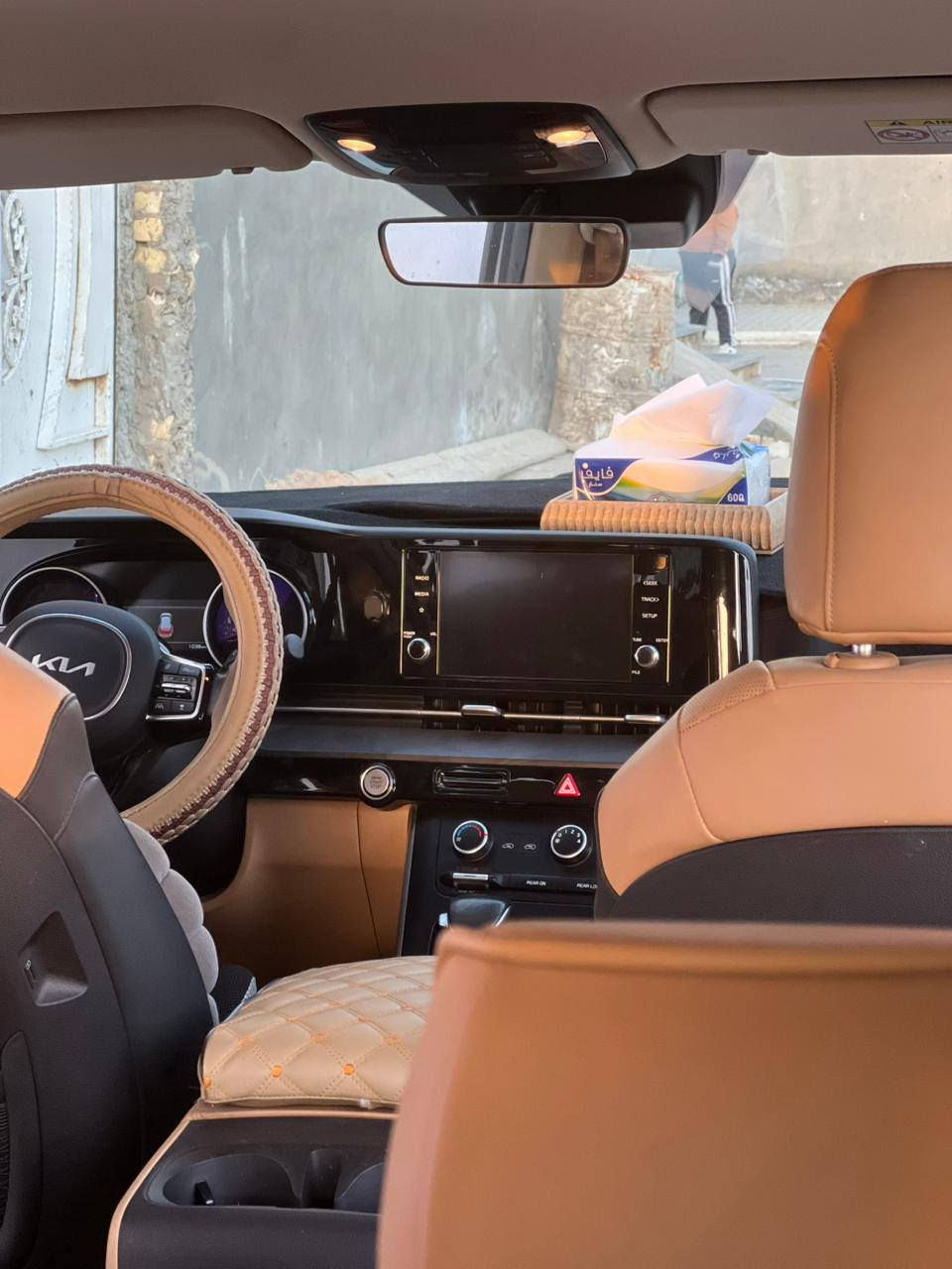 سلام عليكم كيا كرنفال خليجي للبيع 
موديل 2023 السياره ماشيه 24 الف سياره مكفوله كفاله عامه  و عامه السياره بانزين غاز بلادي السياره فول مواصفات 10 راكب 
السعر 295 وبيها مجال
مكاني الديوانية للاستفسار ***********
