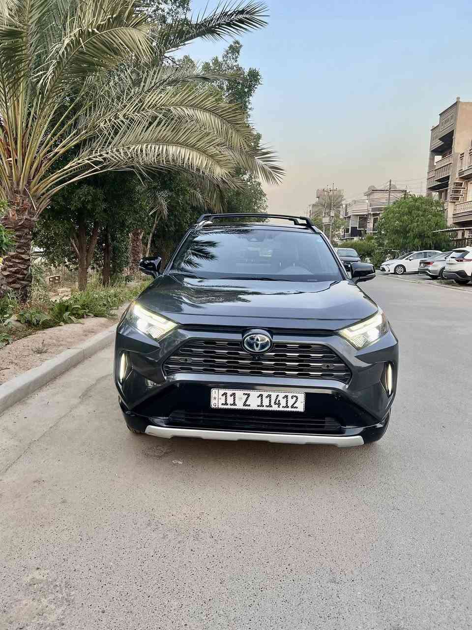 2025 Toyota RAV 4 XSE HYBRID
راف فور ٢٠٢٥ للبيع 🔥

سيارة وارد أمريكي  
فئة XSE أعلى مواصفات ✨

▪️ نظام صوتي JBL الأصلي  
▪️ شاشة كبيرة  
▪️ مقاعد جلد  
▪️ تدفئة مقاعد  
▪️ تدفئة ستيرن  
▪️ كامرات محيطية 360  
▪️ داش كام تويوتا أصلي  
▪️ حساسات أمامية وخلفية  
▪️ مواصفات إضافية موضحة بالصور

السيارة جديدة جداً بحالة الوكالة 🚗✨

🔹 الضرر:
صبغ بنيد فقط  (قطعة واحدة)
خشم شاصي أيمن فقط  
الشواصي واللغود سليمة

التصليح فوق الممتاز شغل مال جني 👌  
السيارة مستلمة ماشية 80 ميل  
وحالياً ماشية 6000 ميل فقط
السيارة جاهزة ما بيهة اي نقص 

📍 مكان السيارة: بغداد - حي الخضراء

📞 للاستفسار والتواصل واتساب:
***********

أو علّق لطلب السعر
