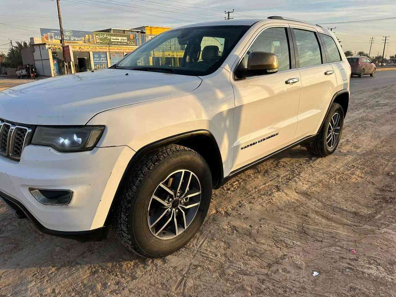 السلام عليكم
جيب 19 خليجي قطعتيين بيه  كفالة السبارة ابيع على السونار 
العنوان بغداد تقاطع النهروان 
***********
الخاص مغلق مغلق
