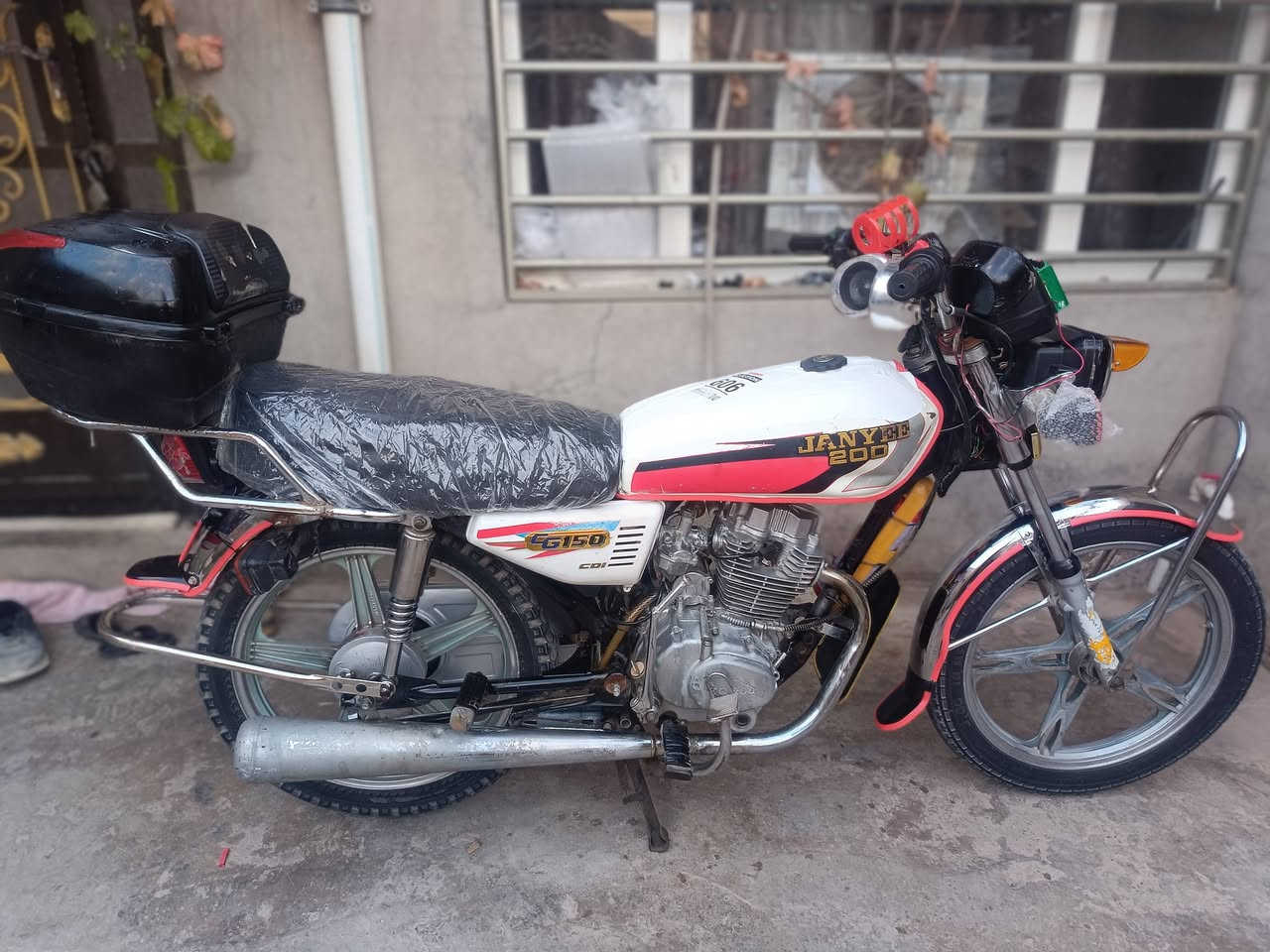 جني للبيع
نگره سلف يشتغل 
گير محرك بشرط لا صرف لا بخار ولا صوت 
كهربائيات كله شغال بشرط 
نشاط فول ماشاءالله 
سعره 325وبي مجال قليل للطيبين 
***********
